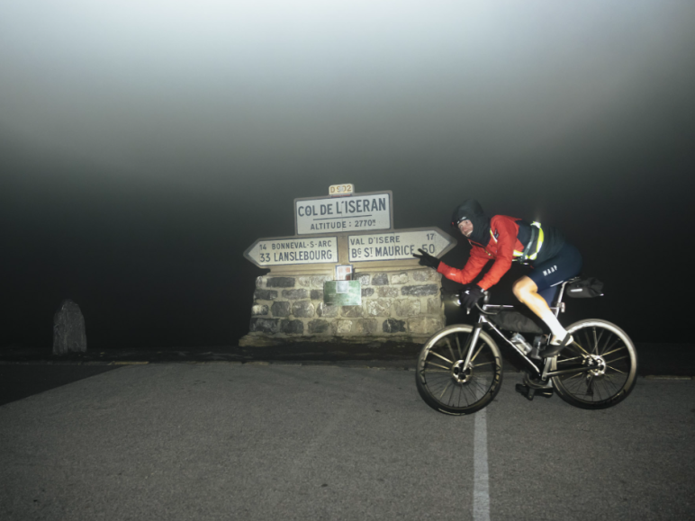 Thibaut Clément en haut de l'iseran